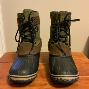 Sorel Winter Fancy Lace II Boots 
Size 10